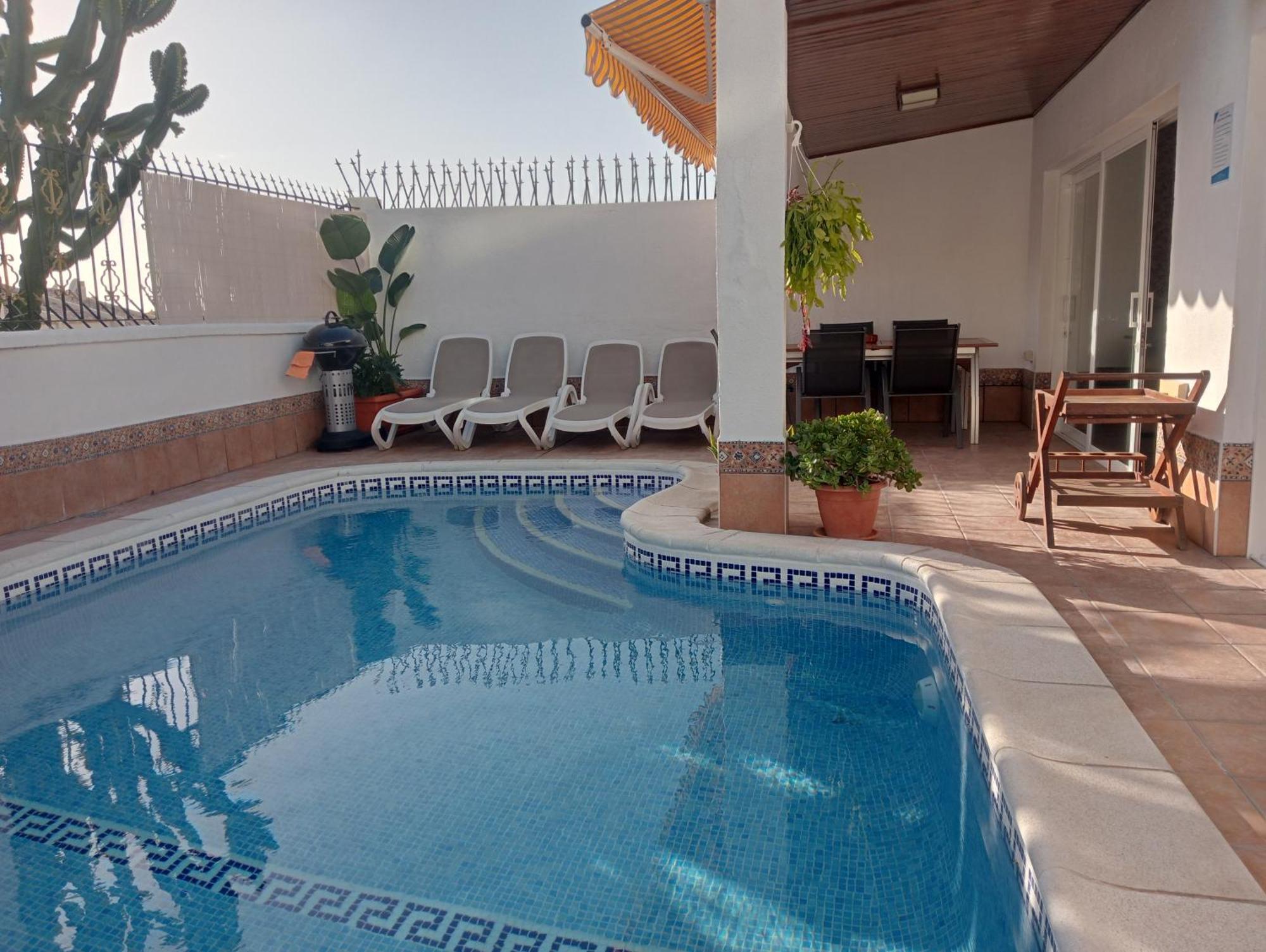 Beautiful Holiday Villa With Heated Private Pool, Los Cristianos Los Cristianos  Extérieur photo